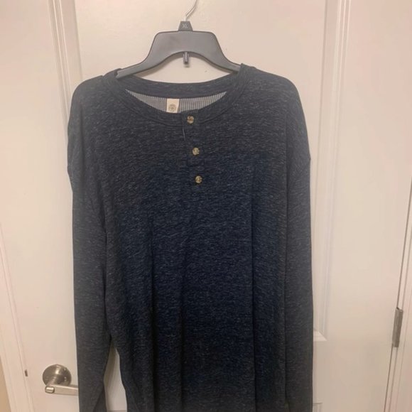Light weight sweater